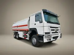 HOWO 6×4 Fuel Tanker Truck – Front three-quarter view