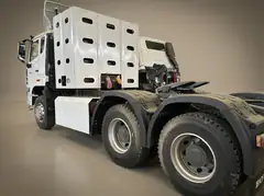 HOWO NX CNG 6x4 Tractor Head – Rear three-quarter chassis view